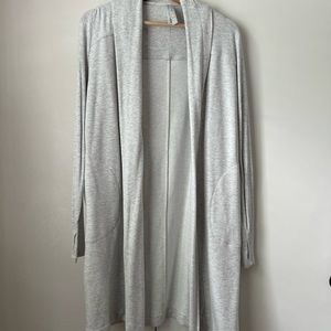 Athleta long wrap with thumb holes size S